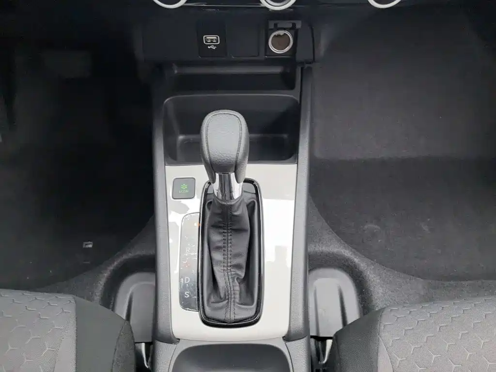 Honda Fit — фото 13