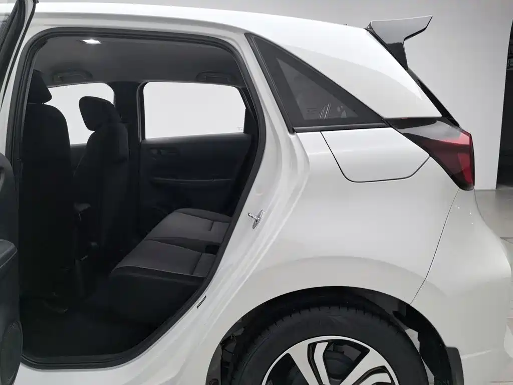 Honda Fit — фото 15