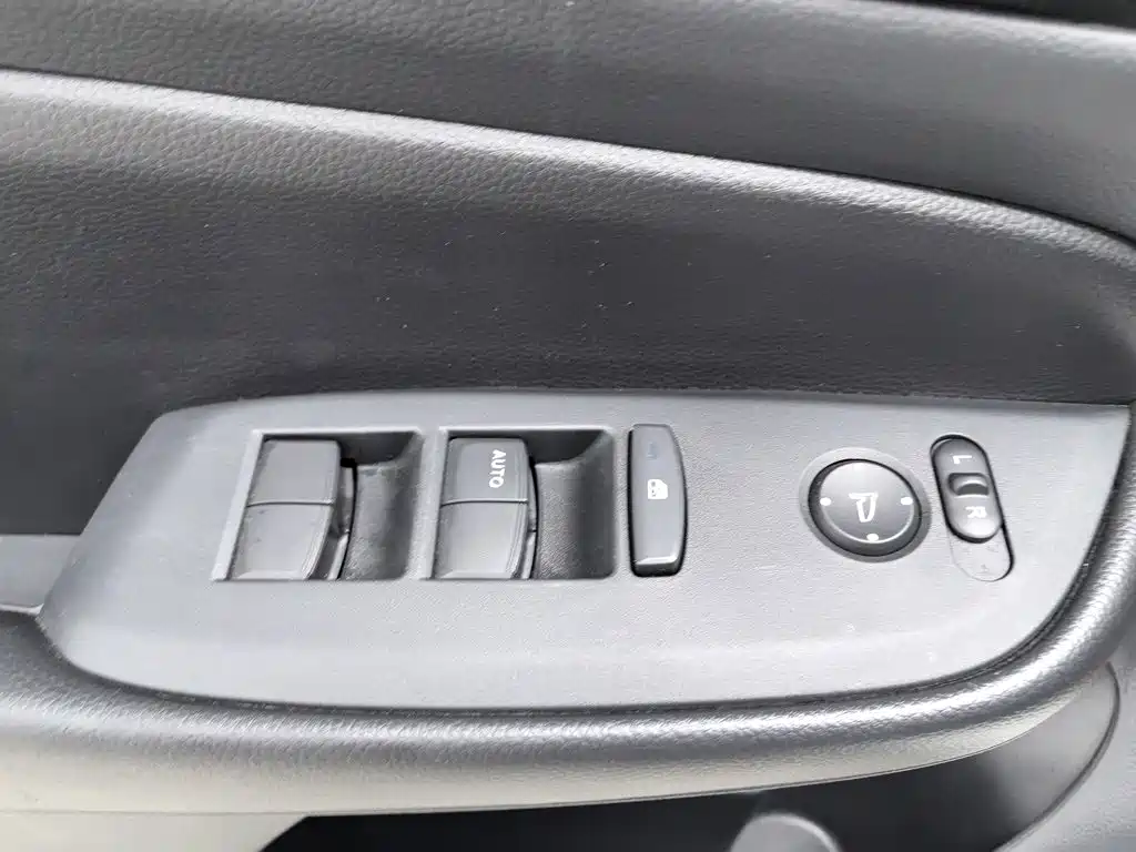 Honda Fit — фото 9