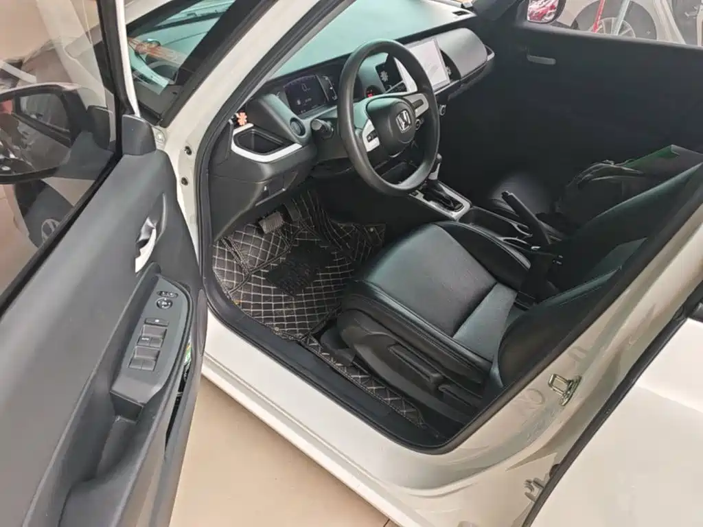 Honda Fit — фото 15