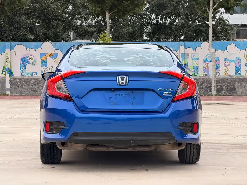 Honda Civic — фото 18