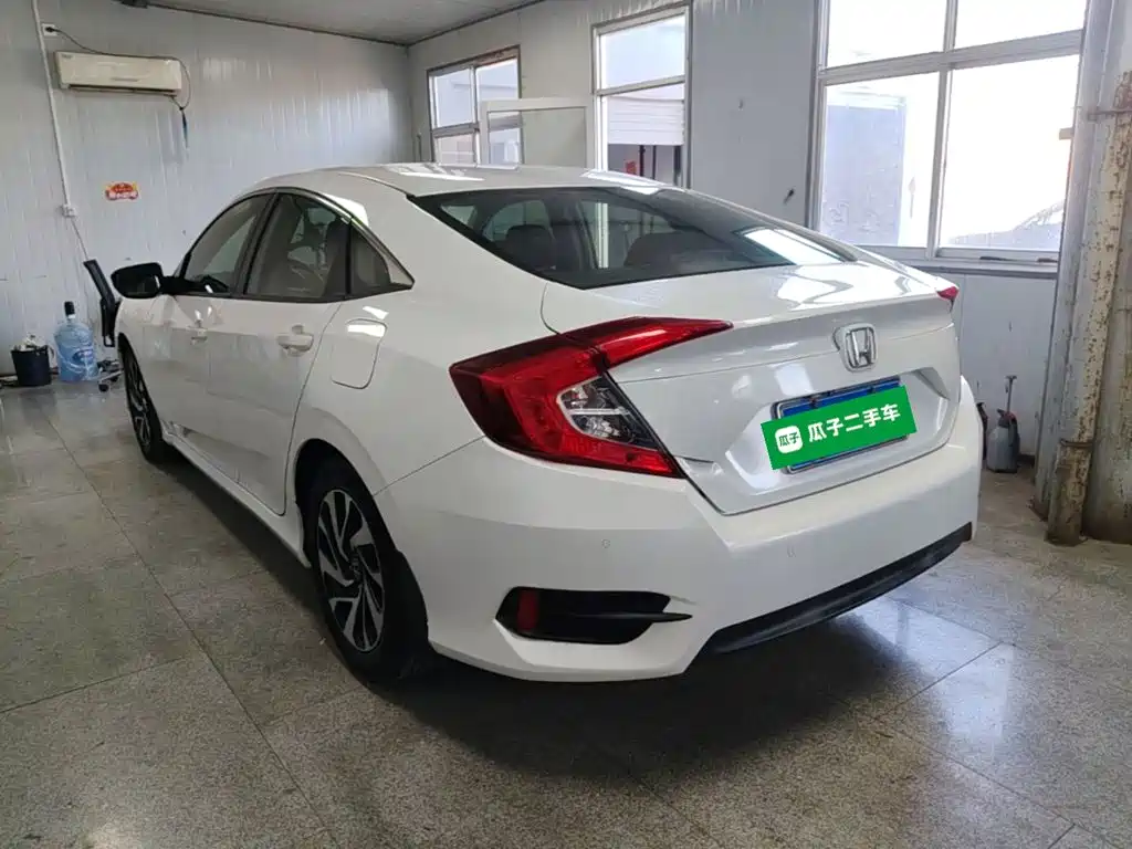 Honda Civic — фото 4