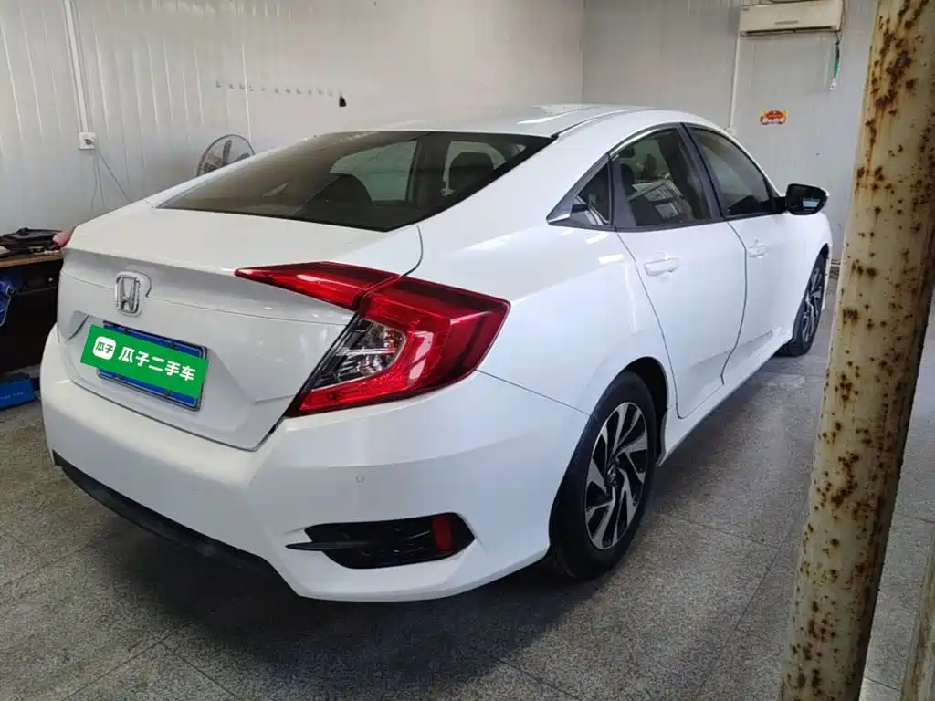 Honda Civic — фото 6