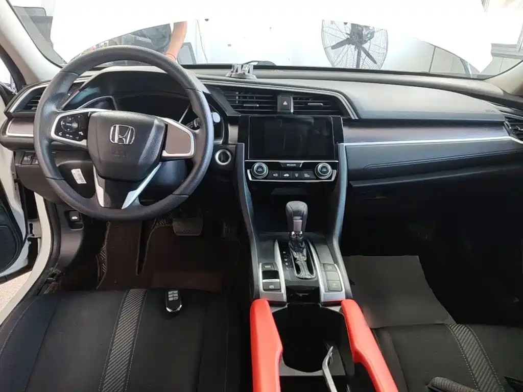 Honda Civic — фото 9