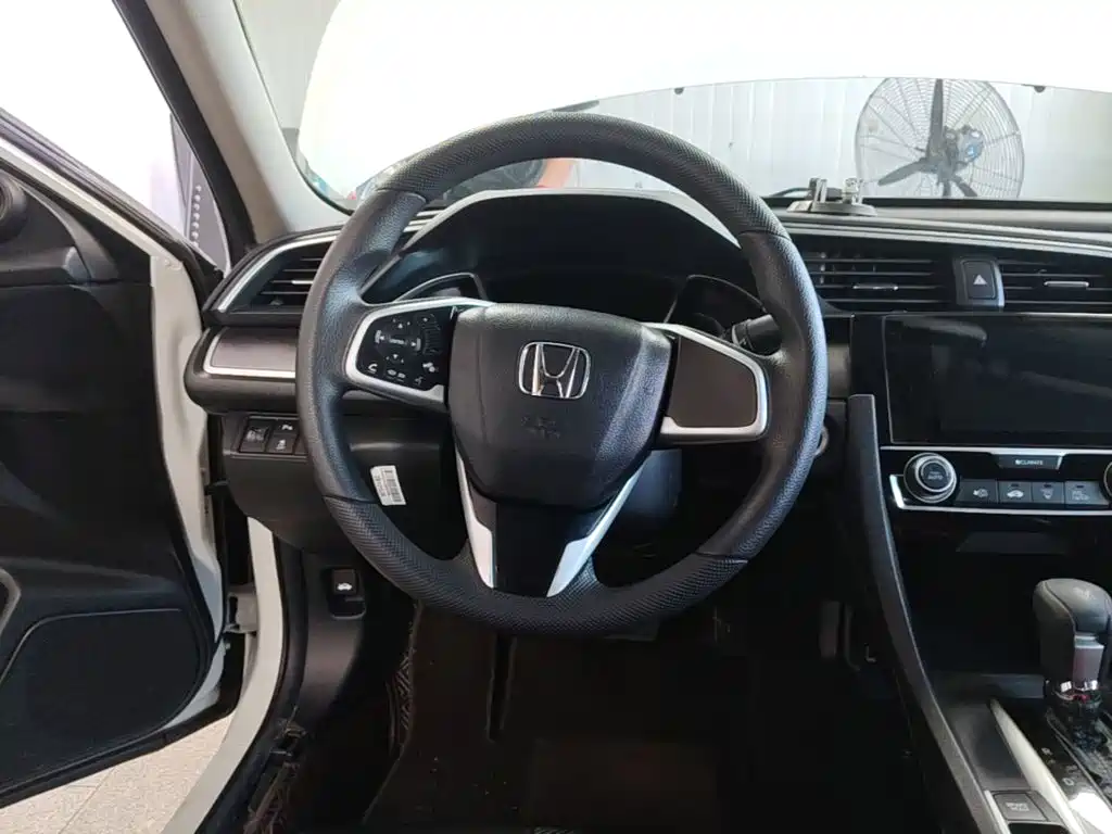 Honda Civic — фото 10