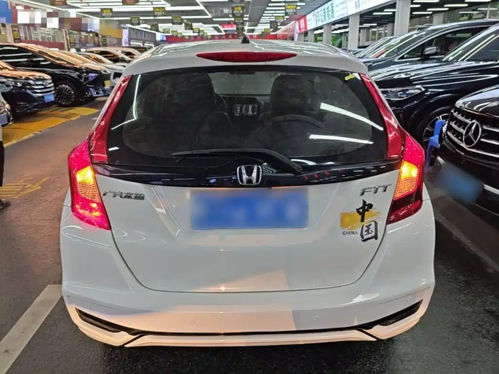 Honda Fit — фото 5