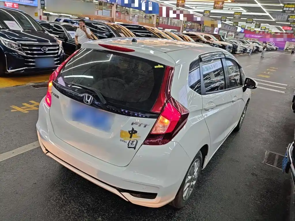 Honda Fit — фото 6