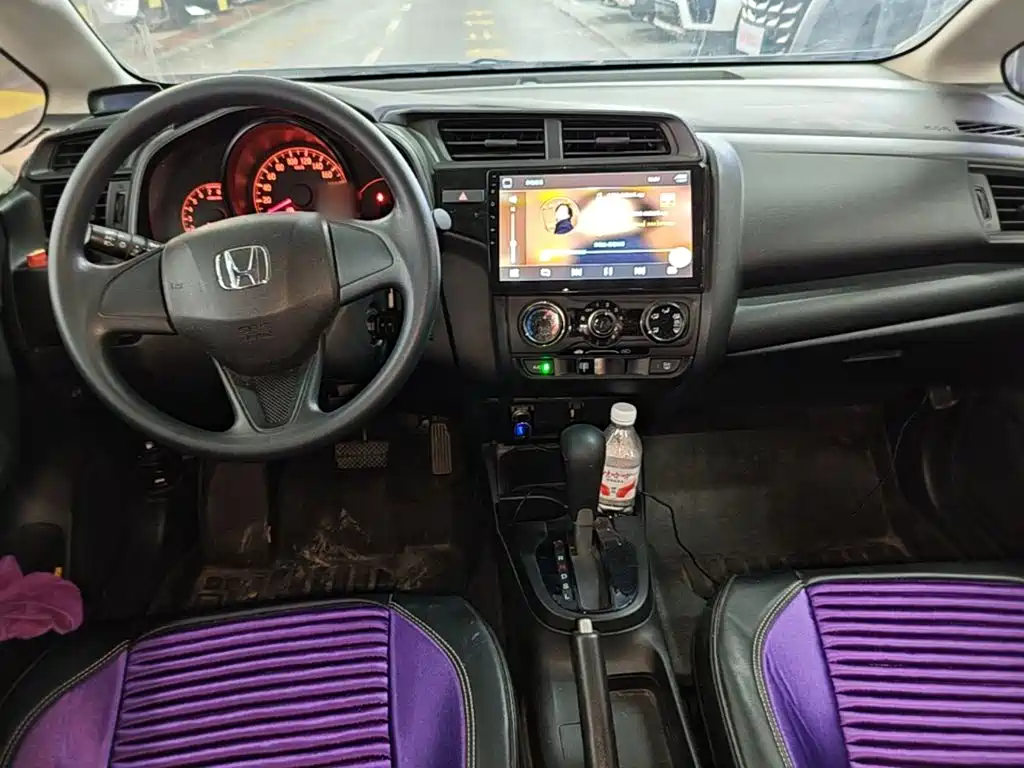 Honda Fit — фото 9