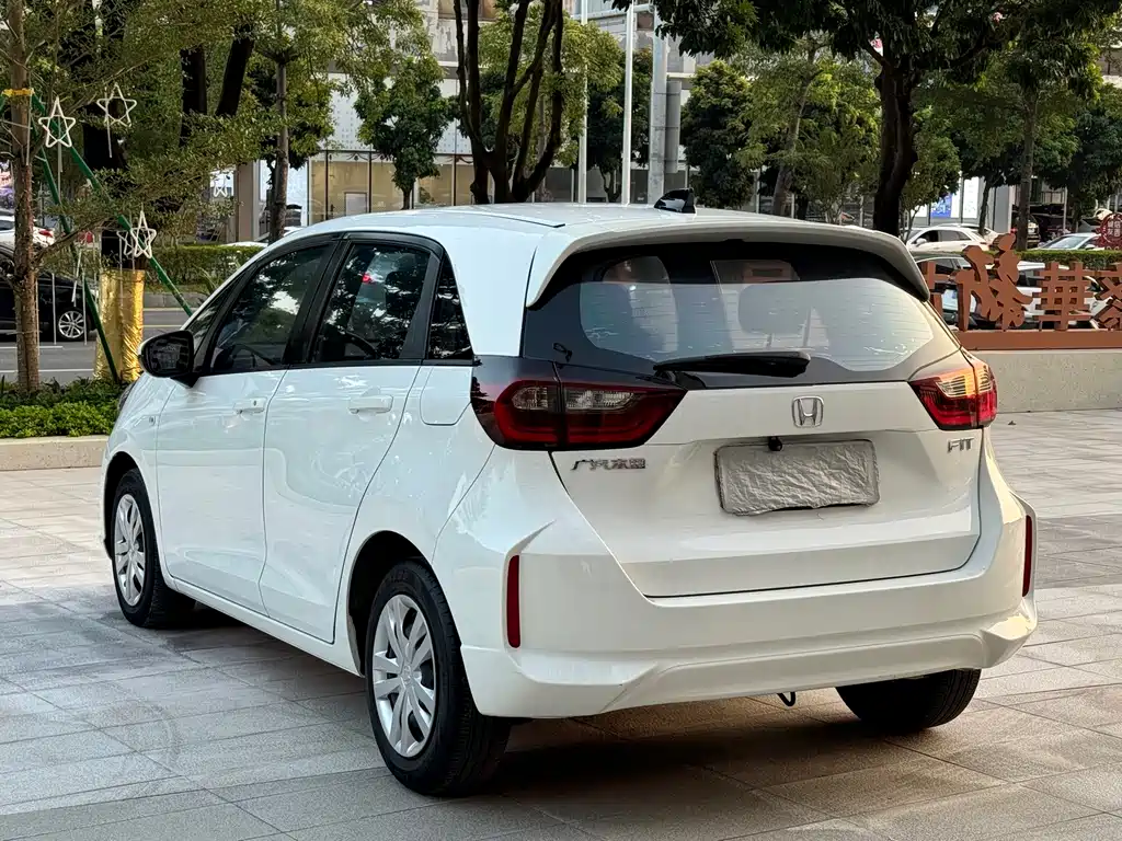 Honda Fit — фото 14
