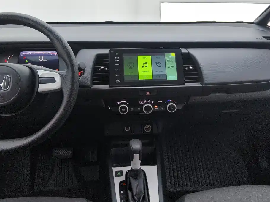 Honda Fit — фото 13