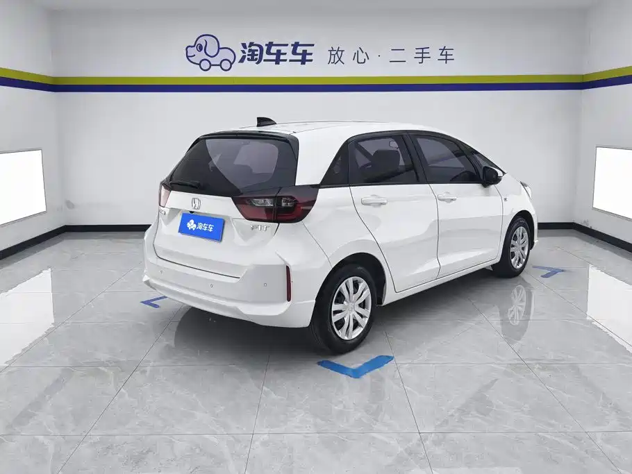 Honda Fit — фото 3