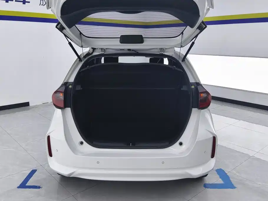Honda Fit — фото 4