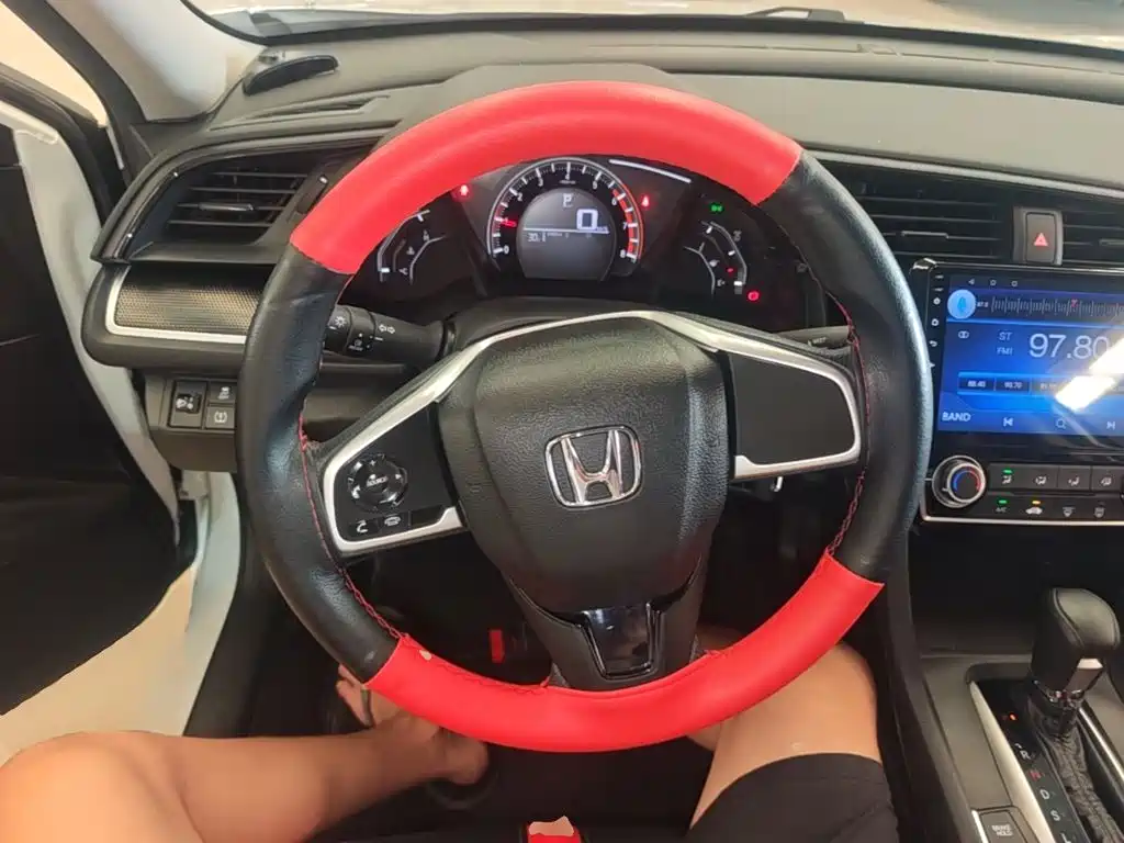 Honda Civic — фото 10