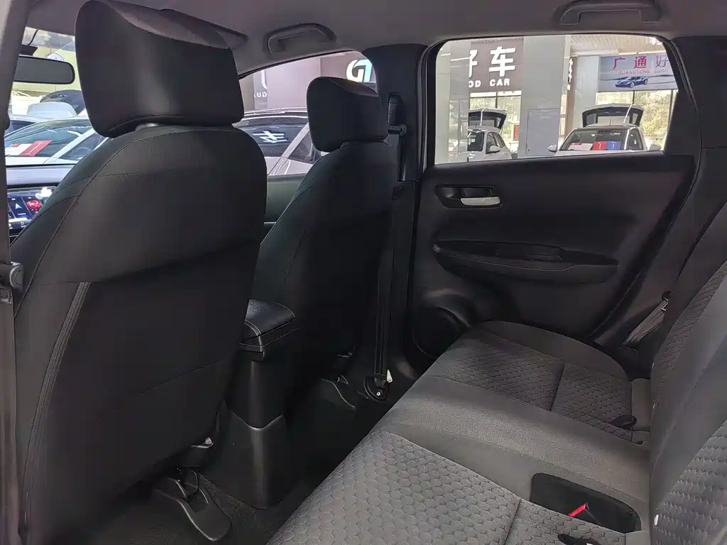 Honda Fit — фото 4