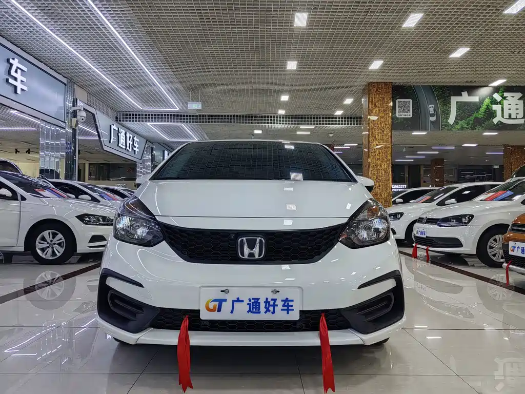 Honda Fit — фото 1