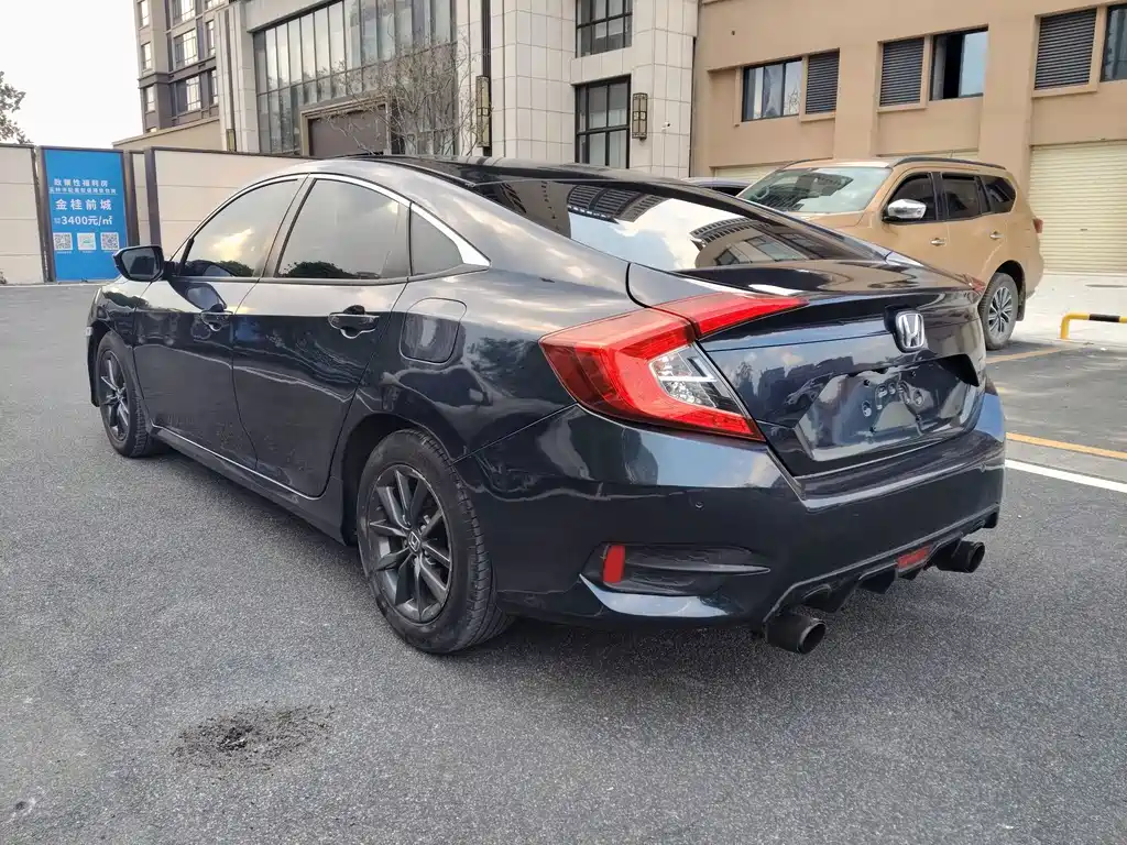 Honda Civic — фото 6