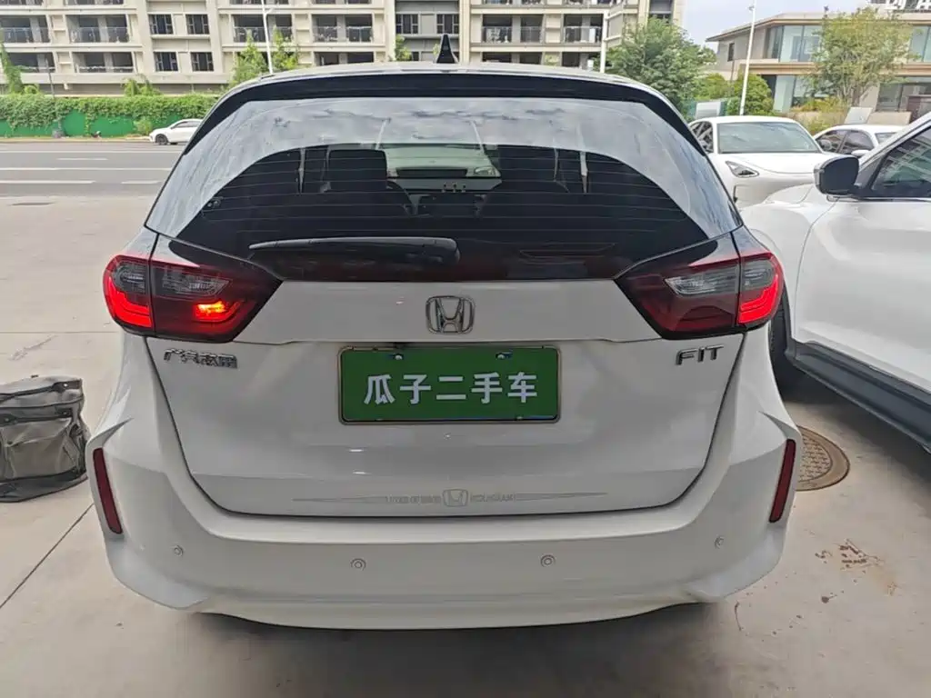 Honda Fit — фото 5