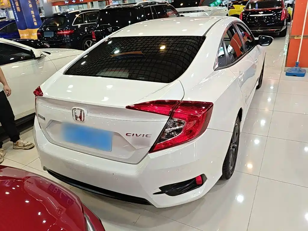 Honda Civic — фото 5