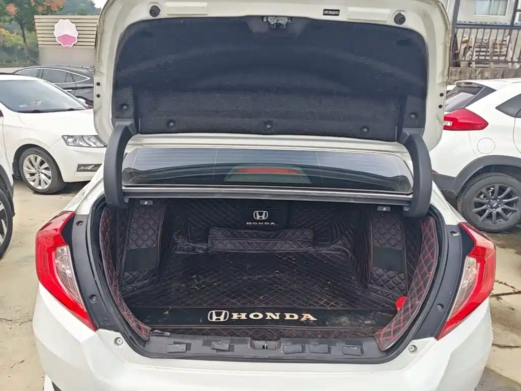 Honda Civic — фото 18