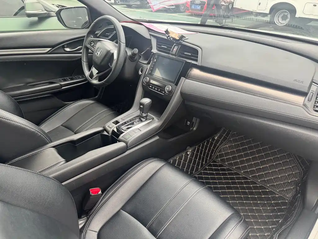 Honda Civic — фото 11