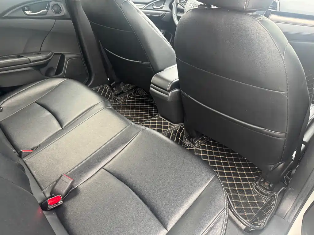 Honda Civic — фото 10