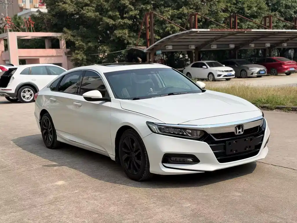 Honda Accord — фото 3