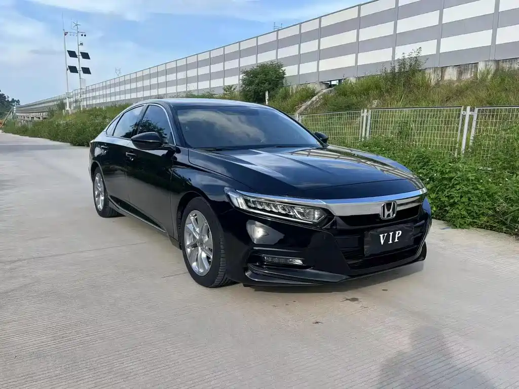 Honda Accord — фото 3