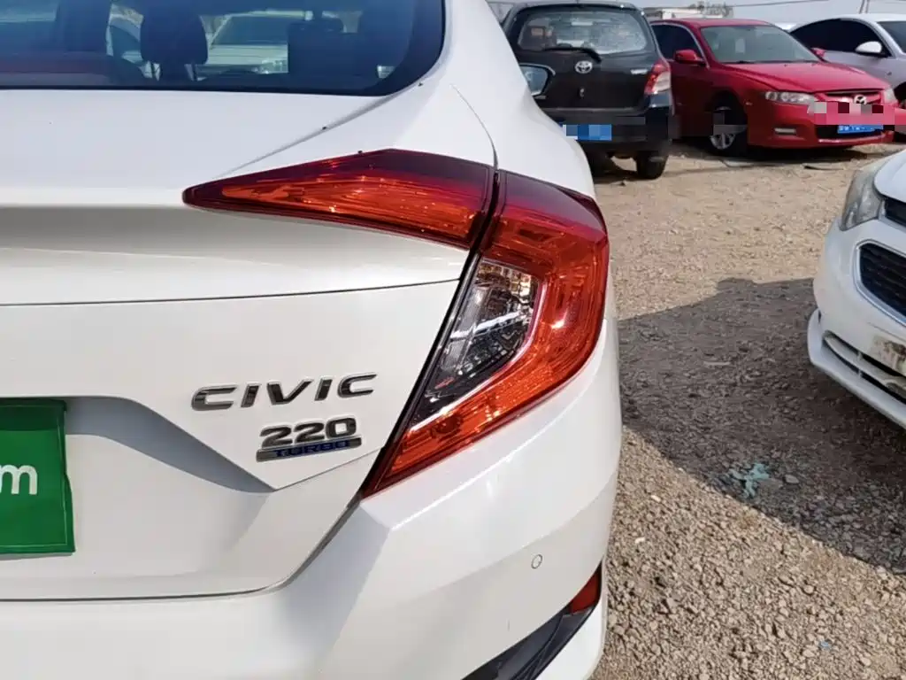 Honda Civic — фото 7