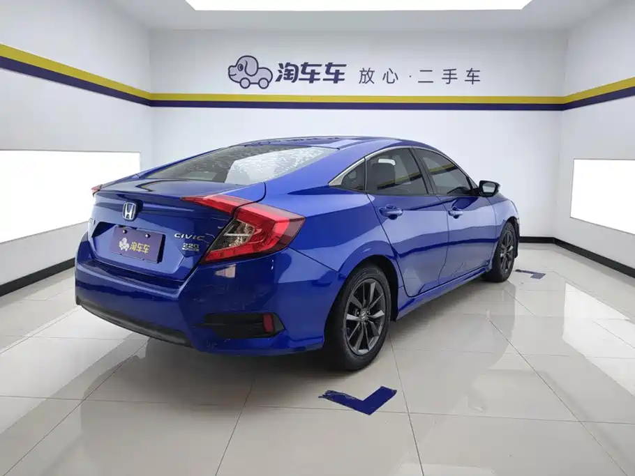Honda Civic — фото 3