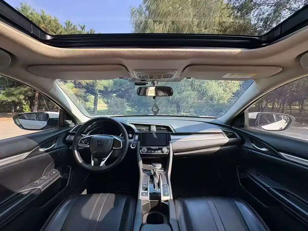 Honda Civic — фото 4