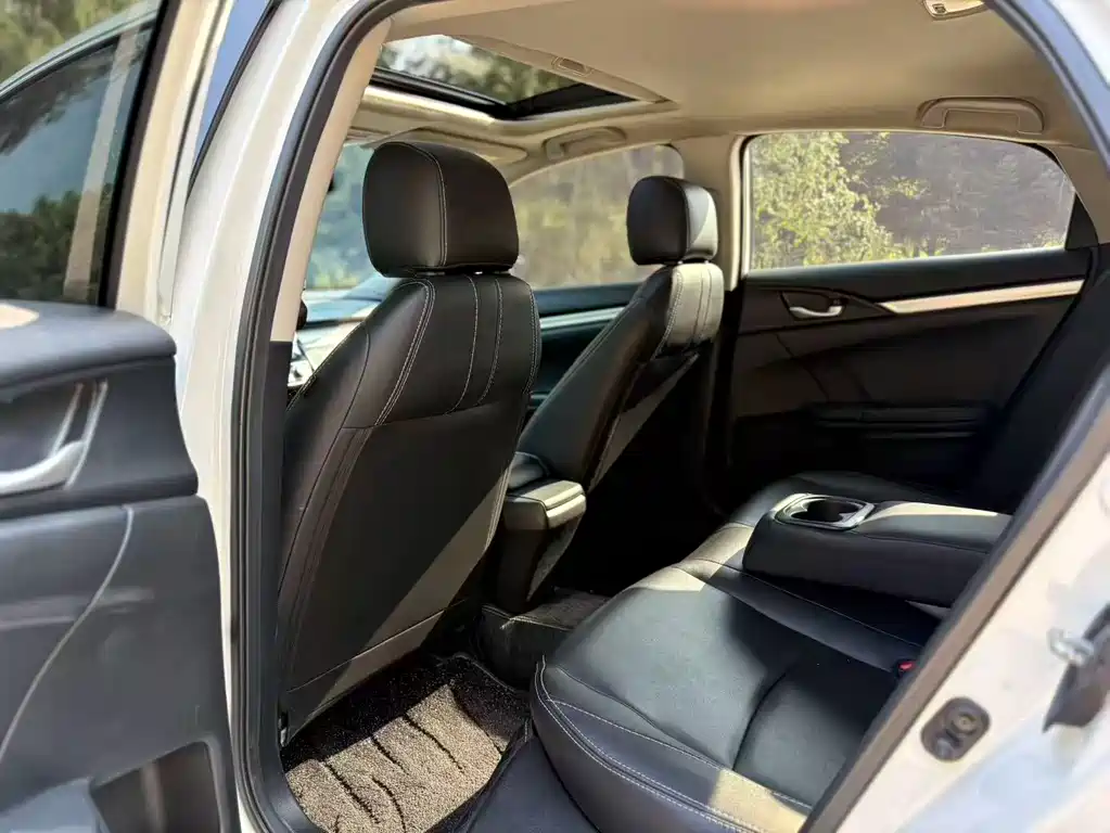 Honda Civic — фото 5