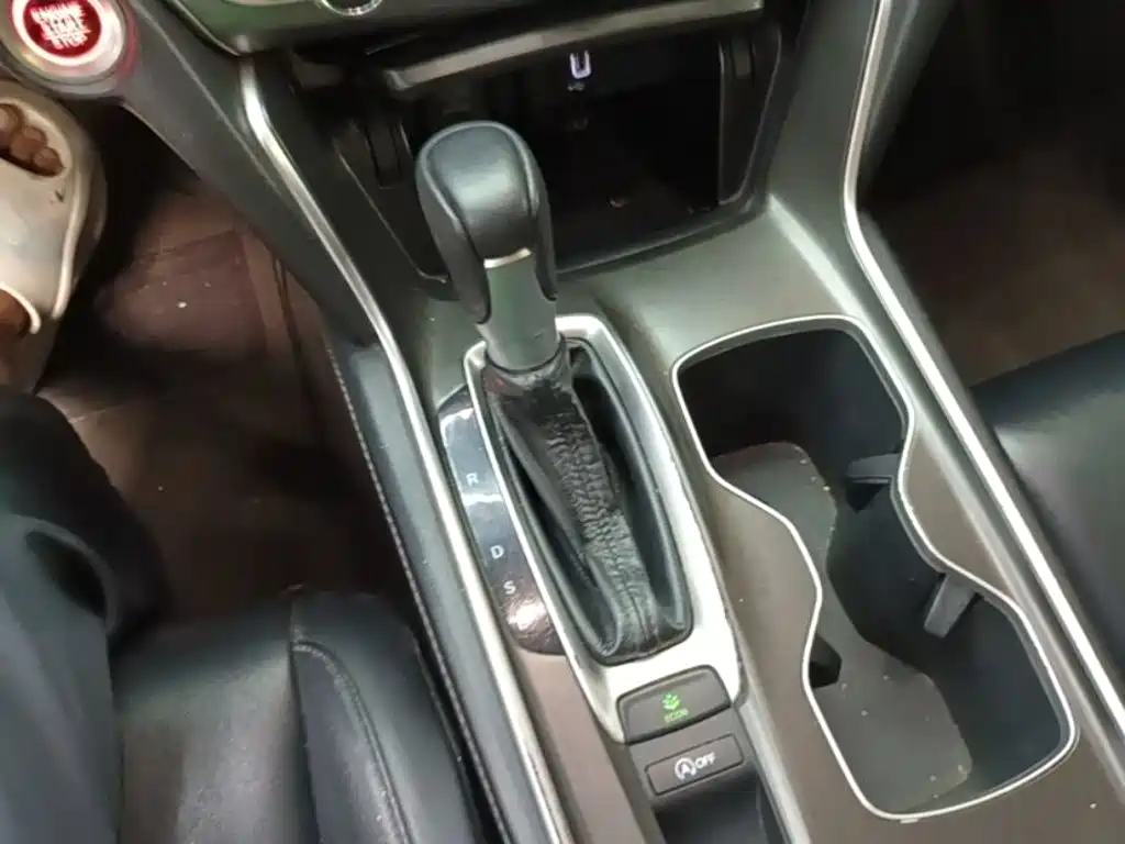 Honda Accord — фото 13