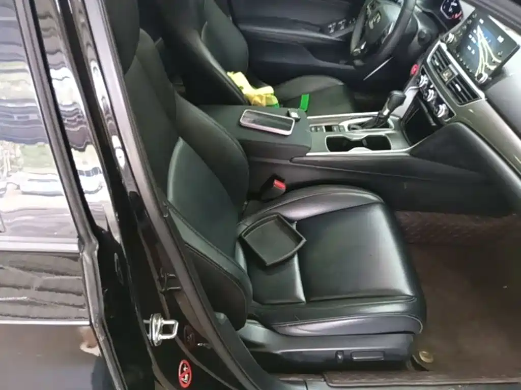 Honda Accord — фото 24