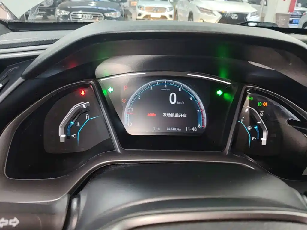 Honda Civic — фото 11