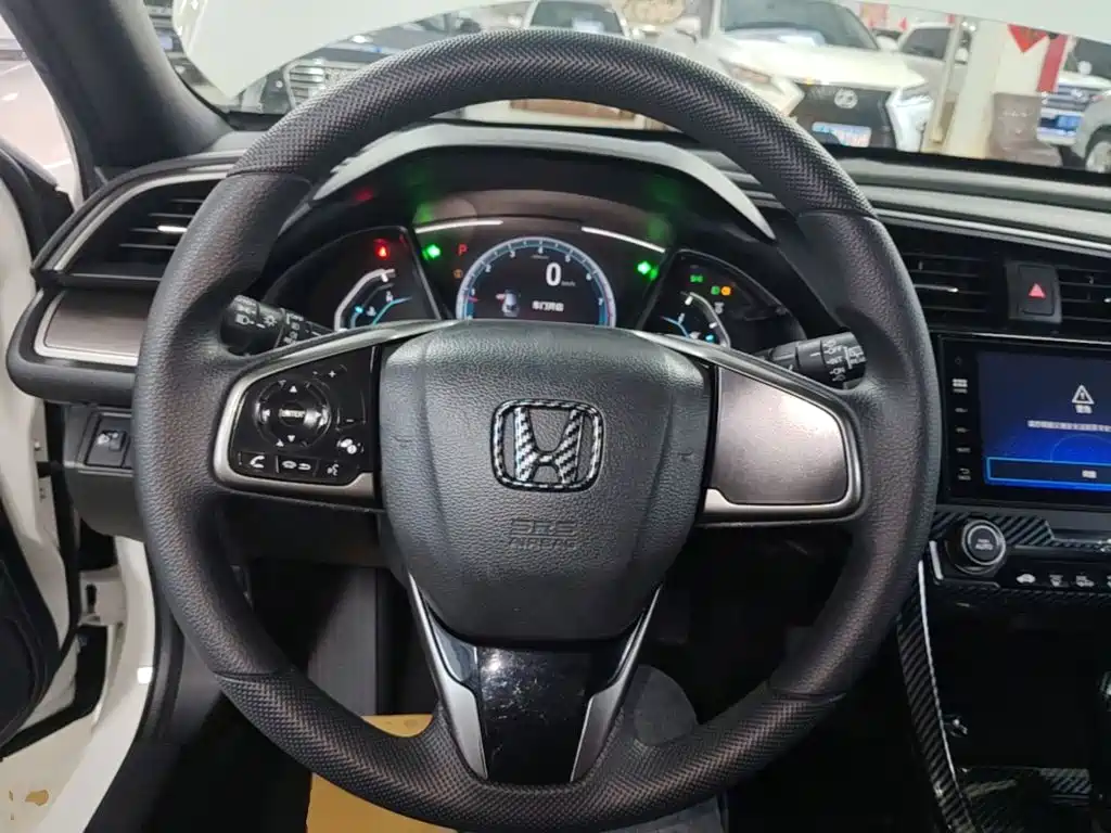 Honda Civic — фото 10