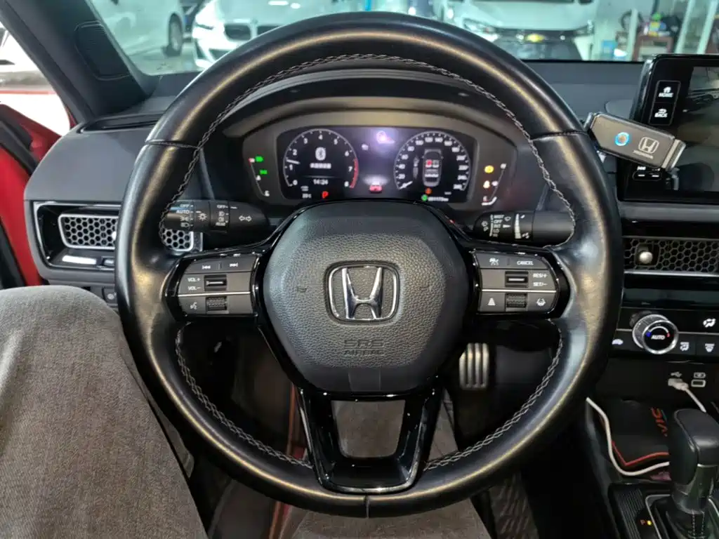 Honda Civic — фото 10