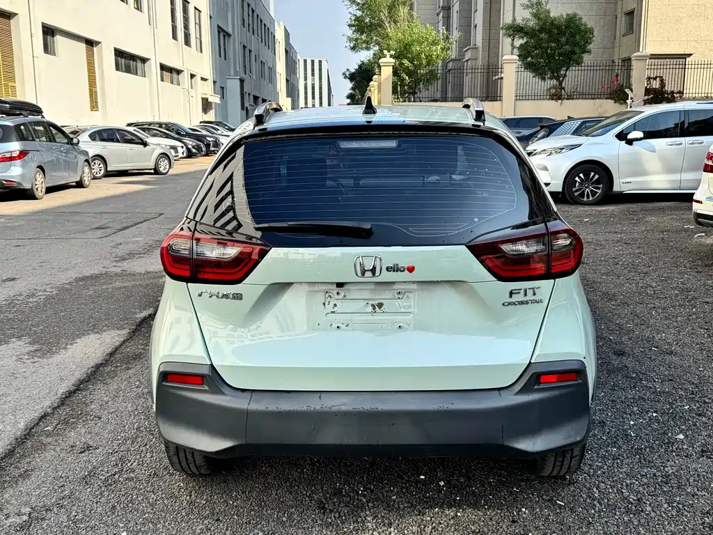 Honda Fit — фото 5