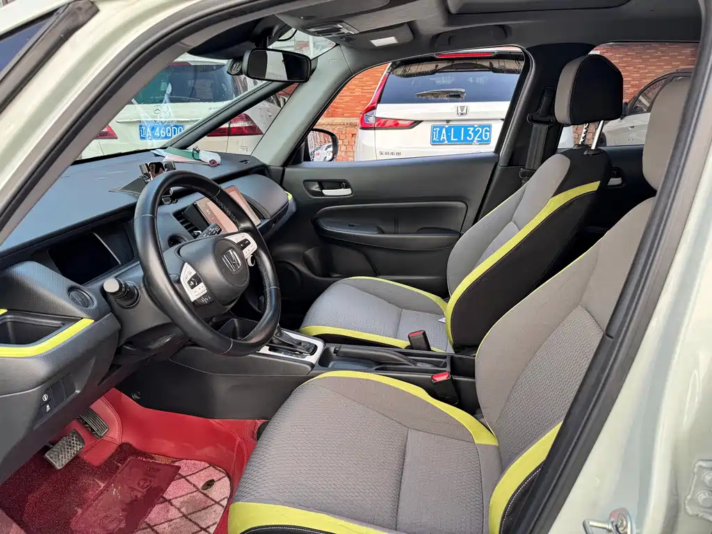 Honda Fit — фото 7