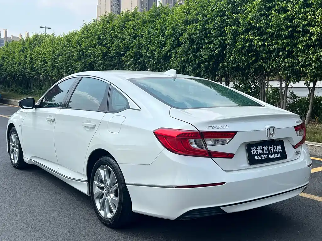 Honda Accord — фото 5