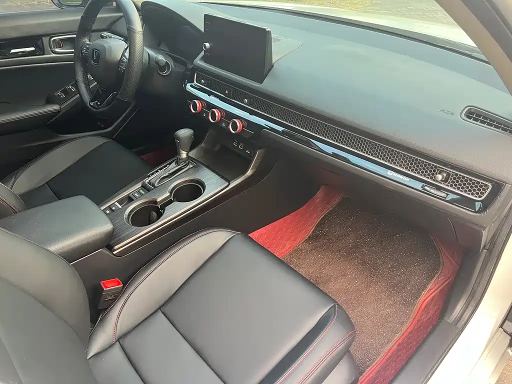 Honda Civic — фото 10
