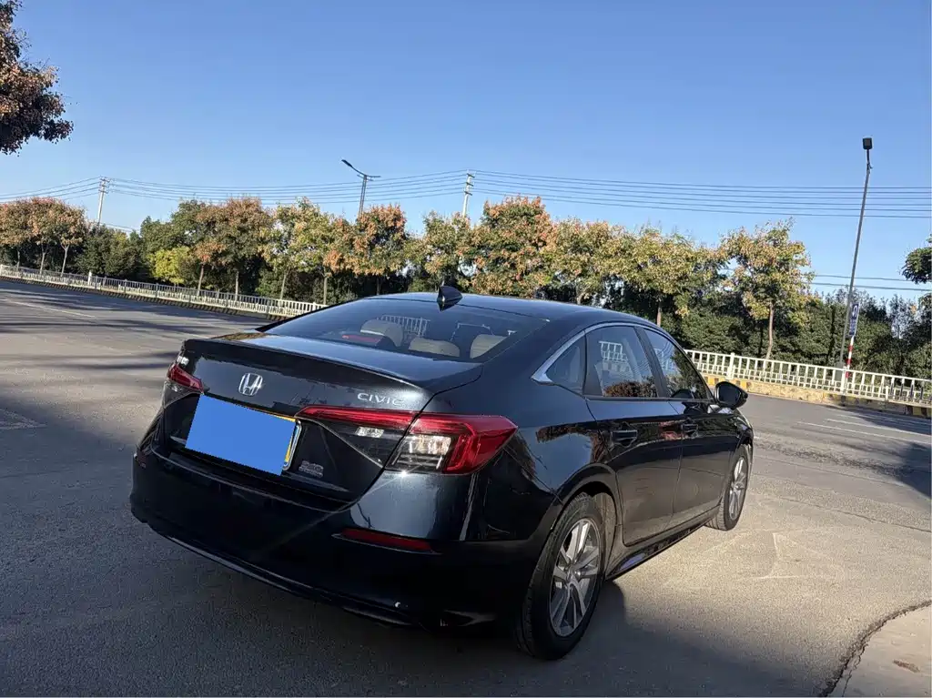 Honda Civic — фото 5