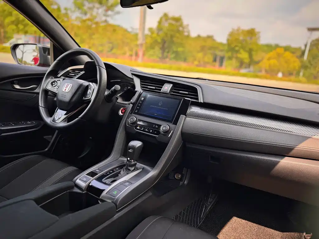 Honda Civic — фото 17