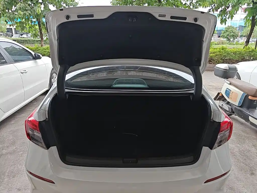 Honda Civic — фото 18