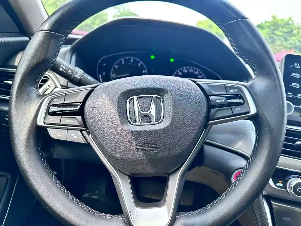 Honda Accord — фото 14