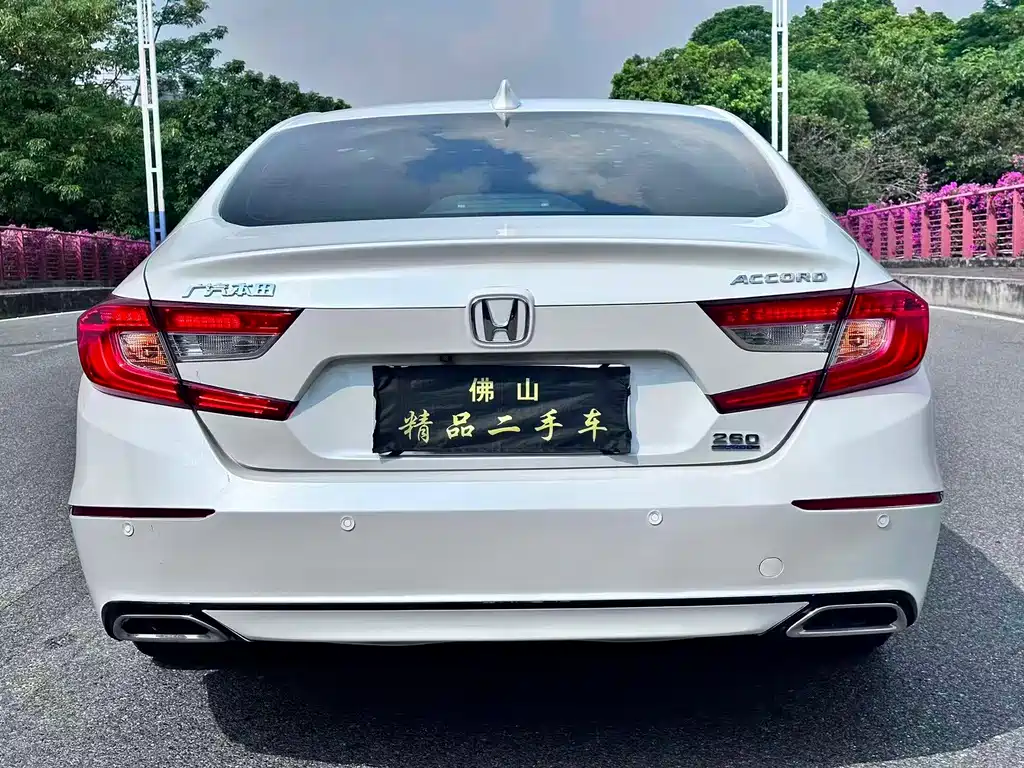 Honda Accord — фото 7