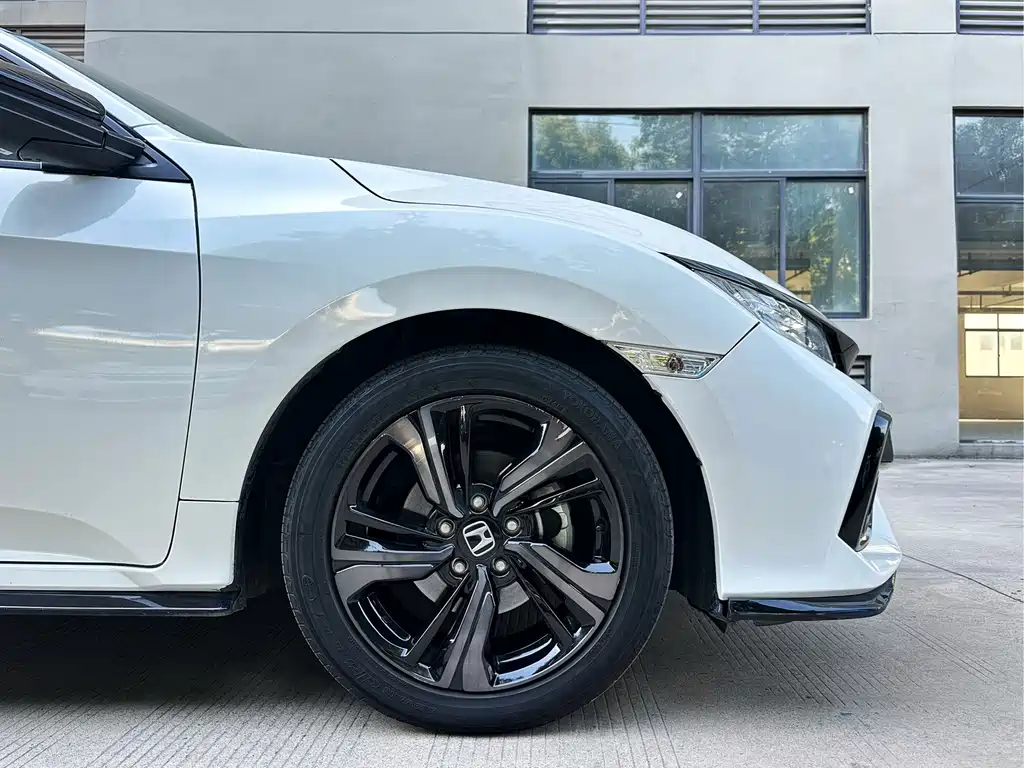 Honda Civic — фото 11