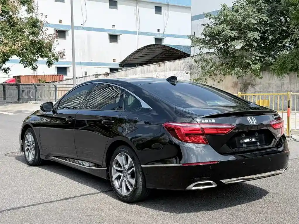 Honda Inspire — фото 9