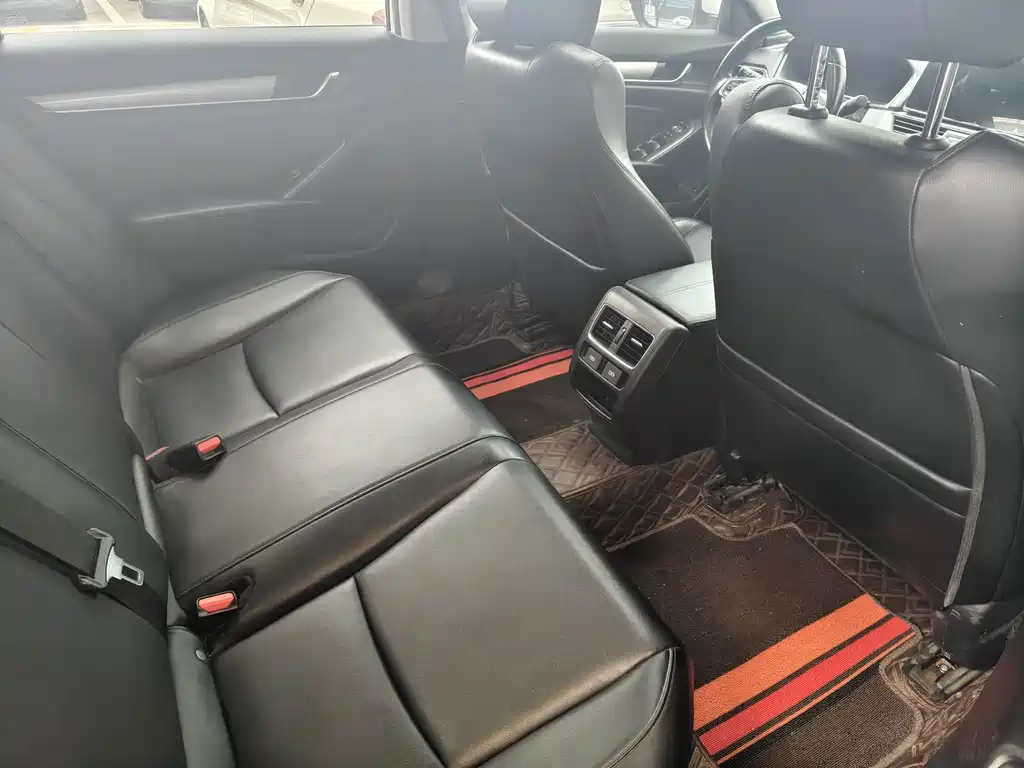 Honda Accord — фото 13