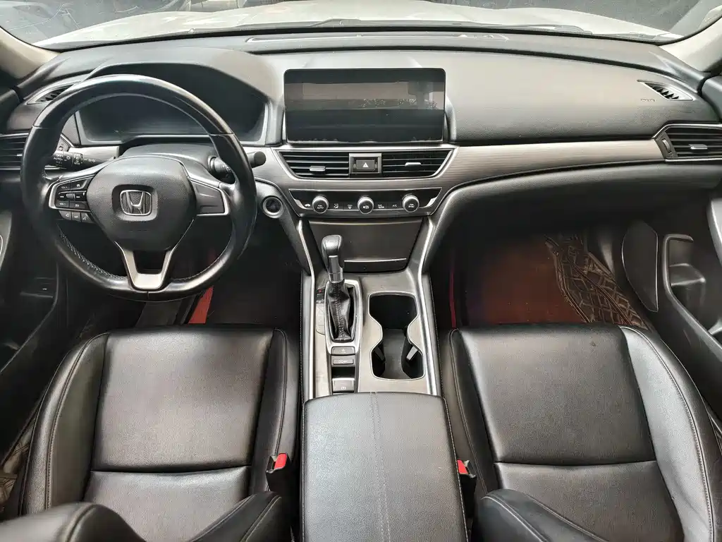 Honda Accord — фото 15