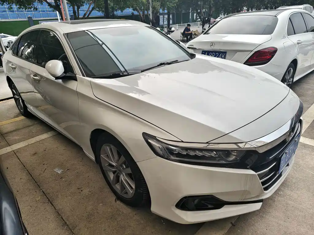 Honda Accord — фото 3